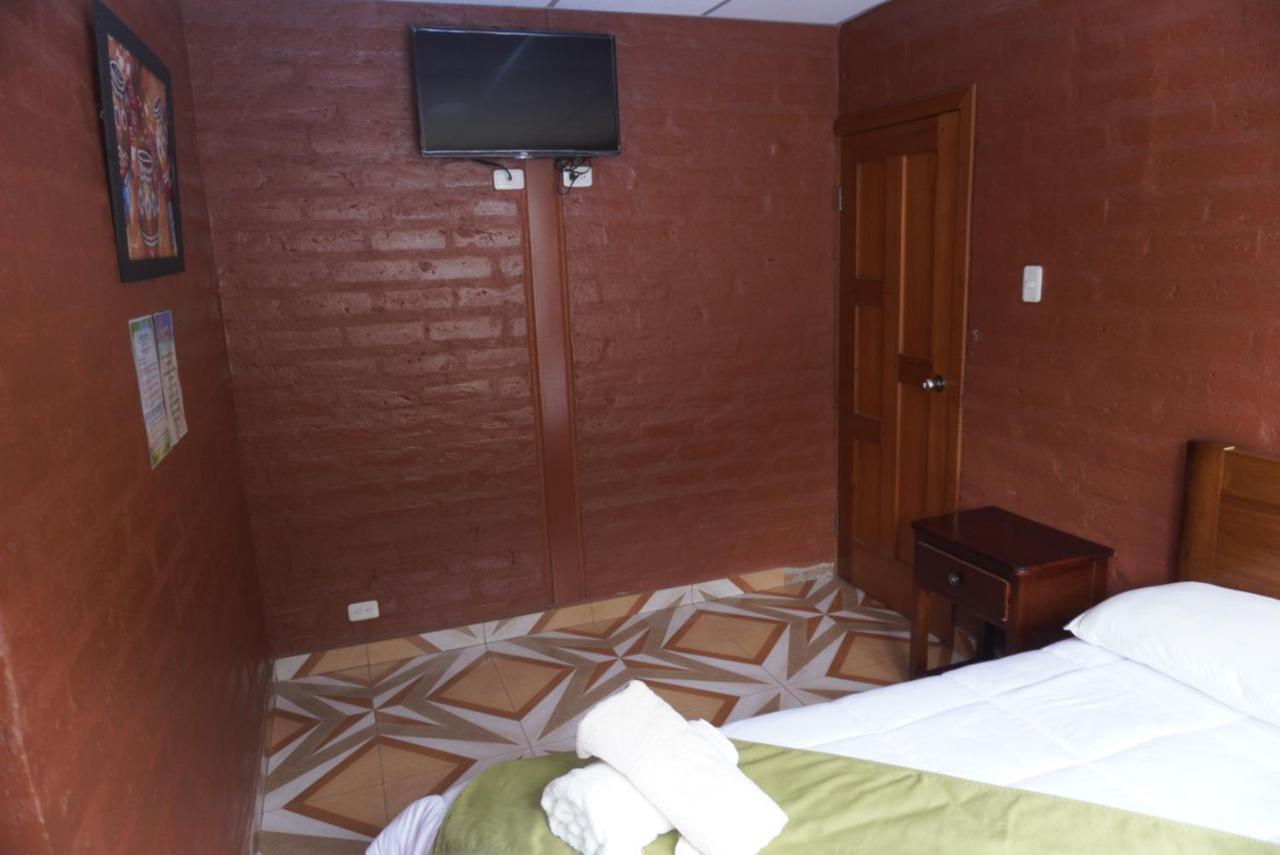 Hotel Playita Salomon à Baños Extérieur photo