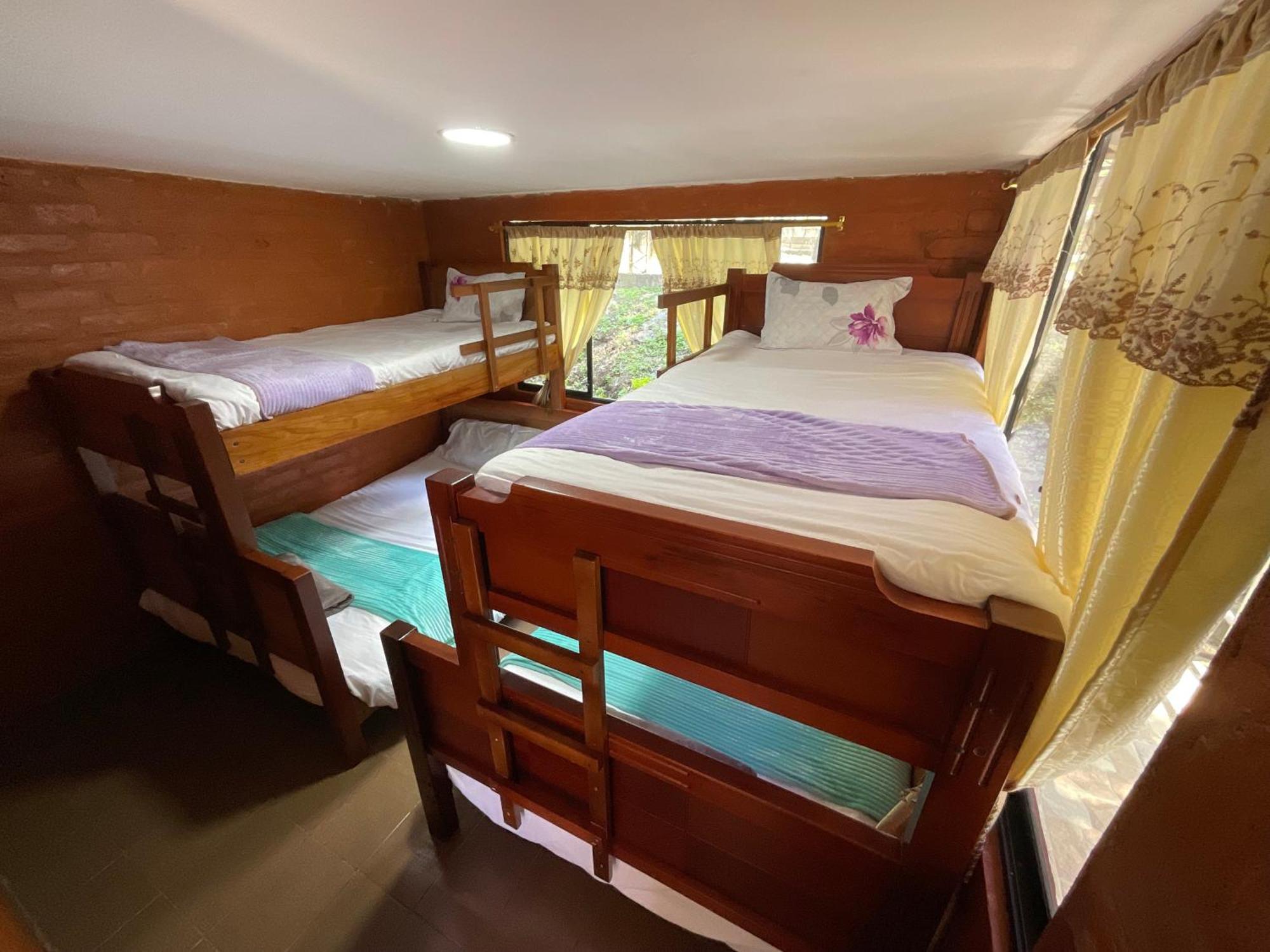Hotel Playita Salomon à Baños Extérieur photo