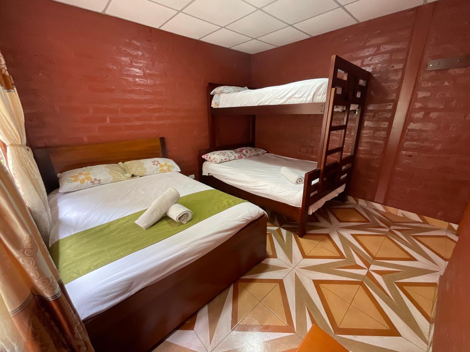 Hotel Playita Salomon à Baños Extérieur photo