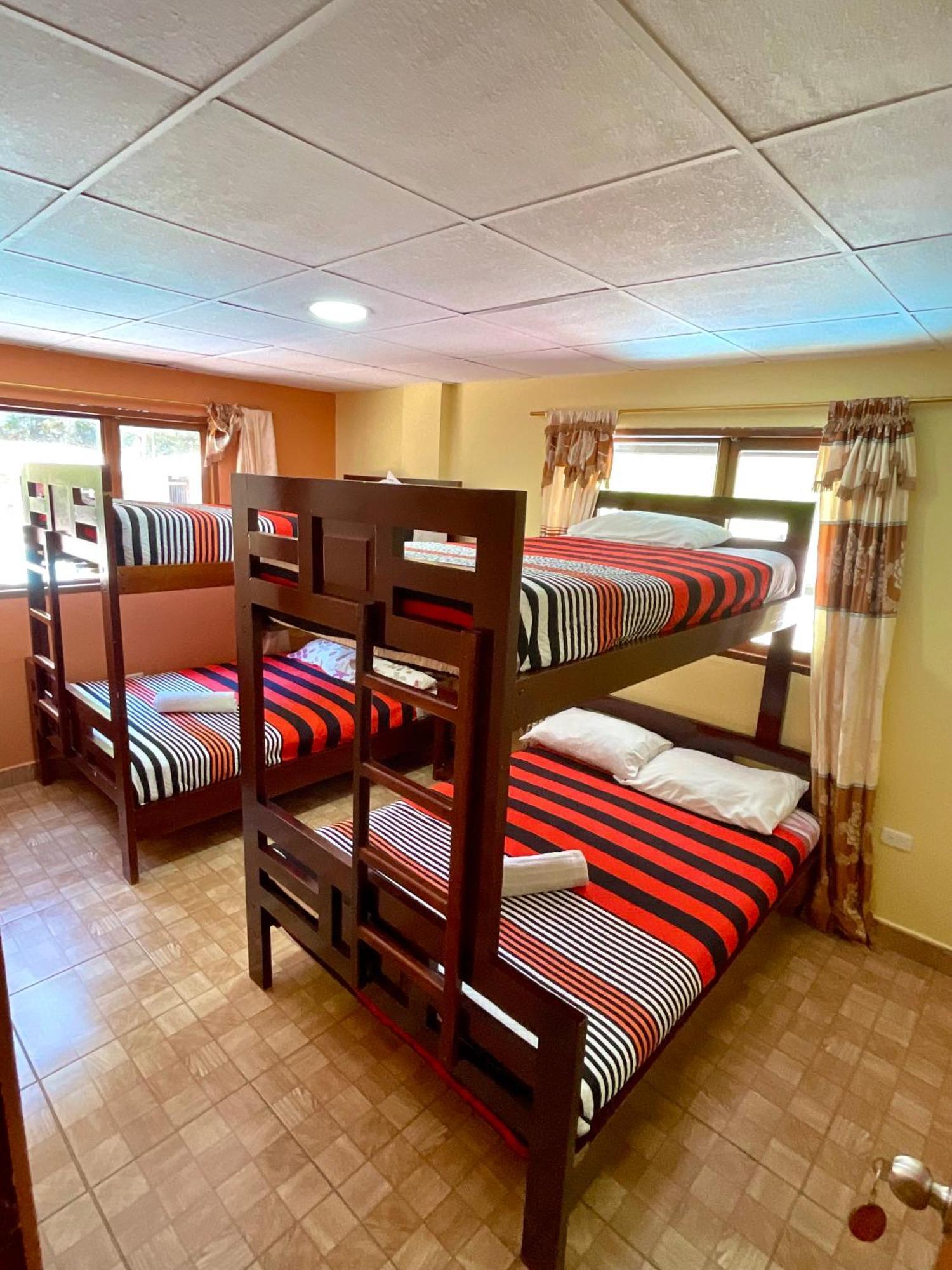 Hotel Playita Salomon à Baños Extérieur photo