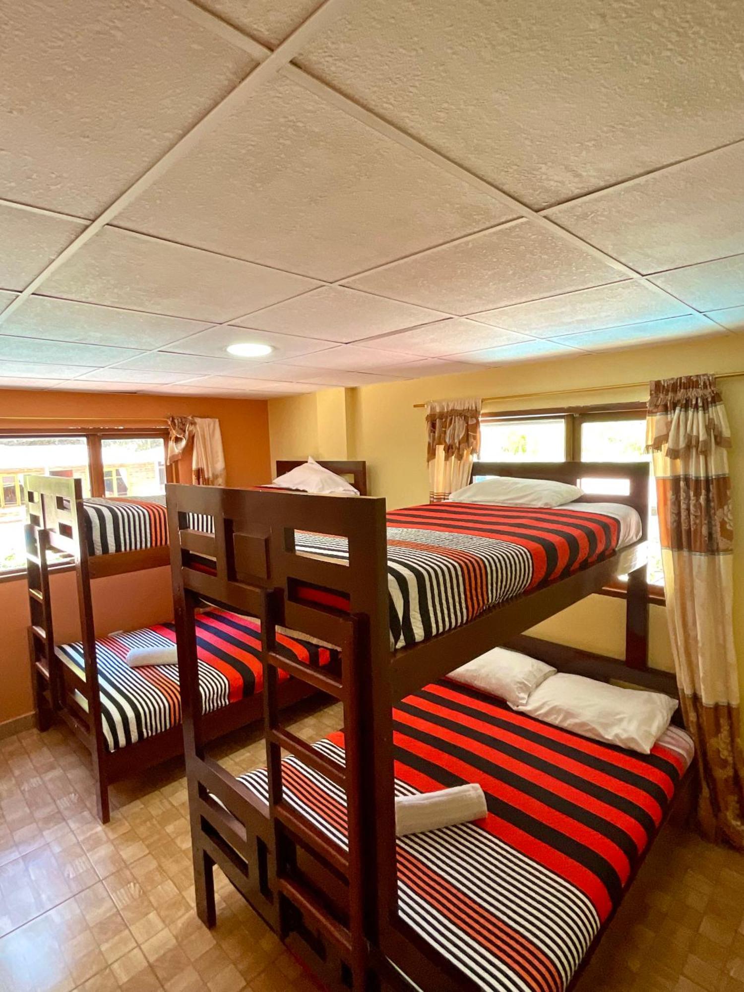 Hotel Playita Salomon à Baños Extérieur photo